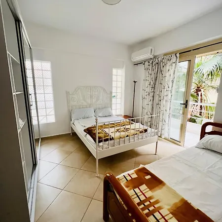 Apartment One Bedroom In Next To The Sea