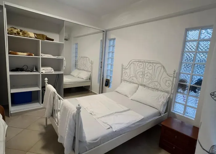 아파트 One Bedroom In Next To The Sea *